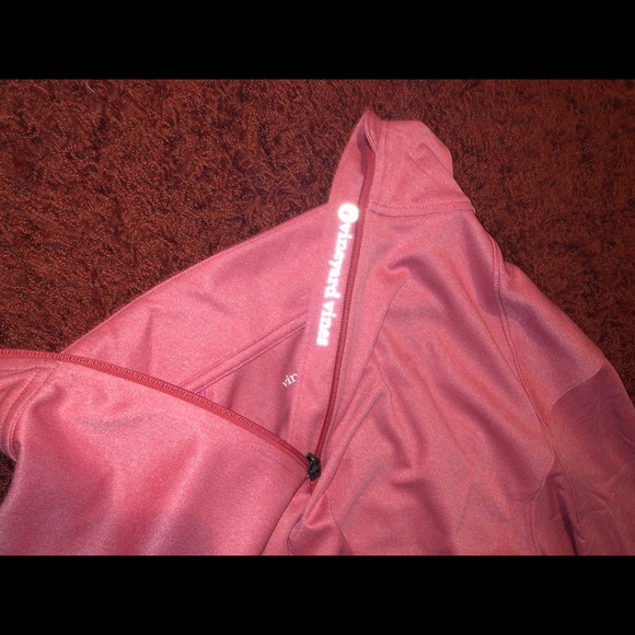 Vineyard Vines Golf Performance 1/4 zip up Jacket - Picture 4 of 5